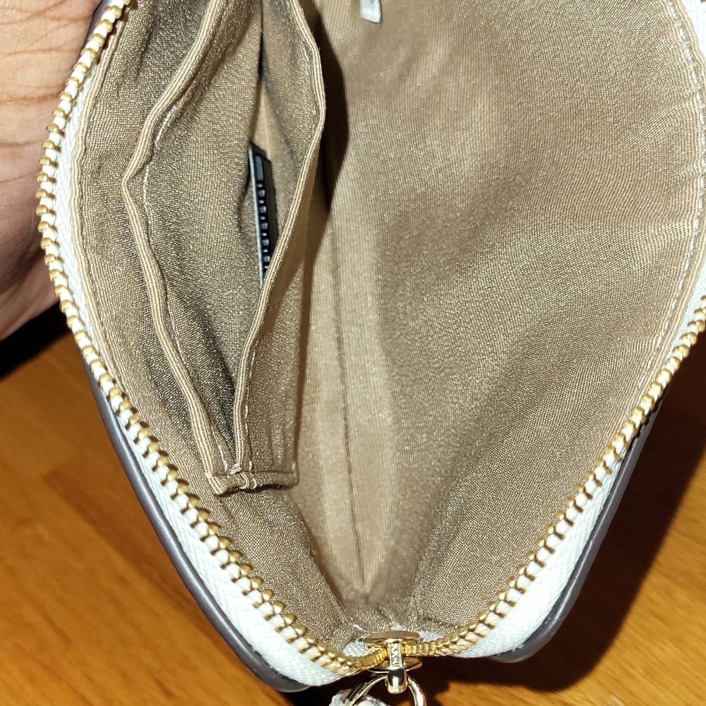 Coach Corner Zip Wristlet With Floral Print - Picture 6 of 13